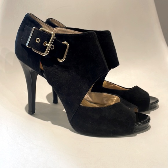 Nine West NW7 The Ocean Suede Stiletto Sandal with Buckle - Black 10M - Picture 1 of 6